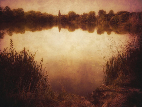 Download Scenic View over Lake with Vintage Filter - Vintage filter Collection